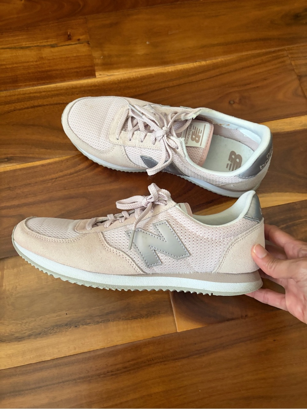 New Balance Women's Pink Retro-Style Athletic Sneakers size 7 US